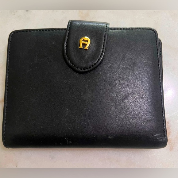 Vintage Women’s Etienne Aigner Bi Fold Black Leather Wallet Change Purse - Picture 1 of 7